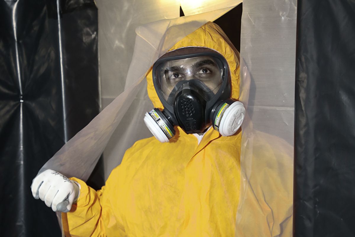 Asbestos in Roofing Material: Risks, Regulations, and Safe Handling